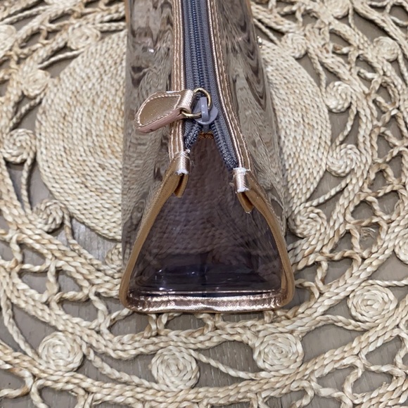 See through cosmetics/ makeup and makeup bag 💼 - Picture 3 of 8